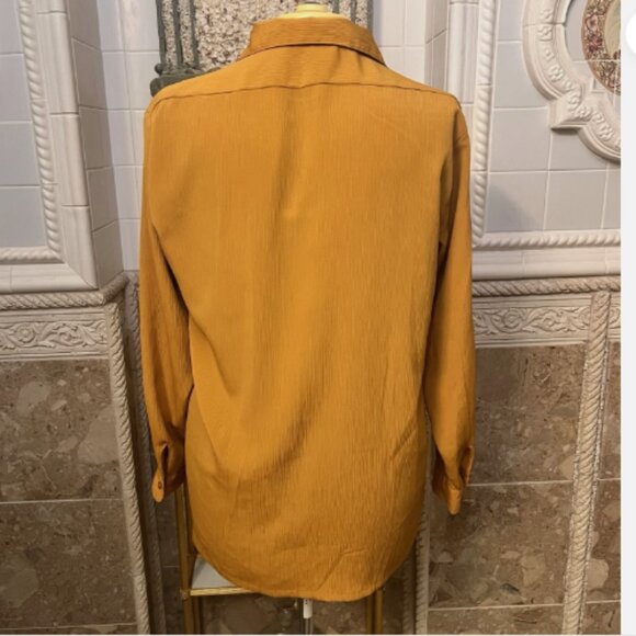 KATHIE LEE. Size 12. Mustard Color. Long Sleeve. Textured Poly Blouse. B5 - Picture 5 of 7